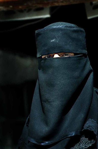 395px-muslim_woman_in_yemen.jpg